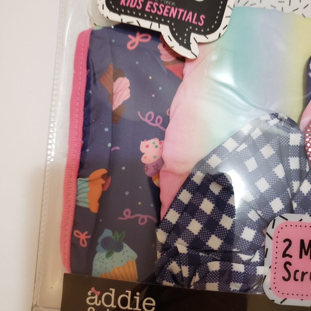 New Kids Face Masks and Scrunchie Set NWT 5 piece set Rainbow Cupcake Pink Blue - Picture 4 of 7